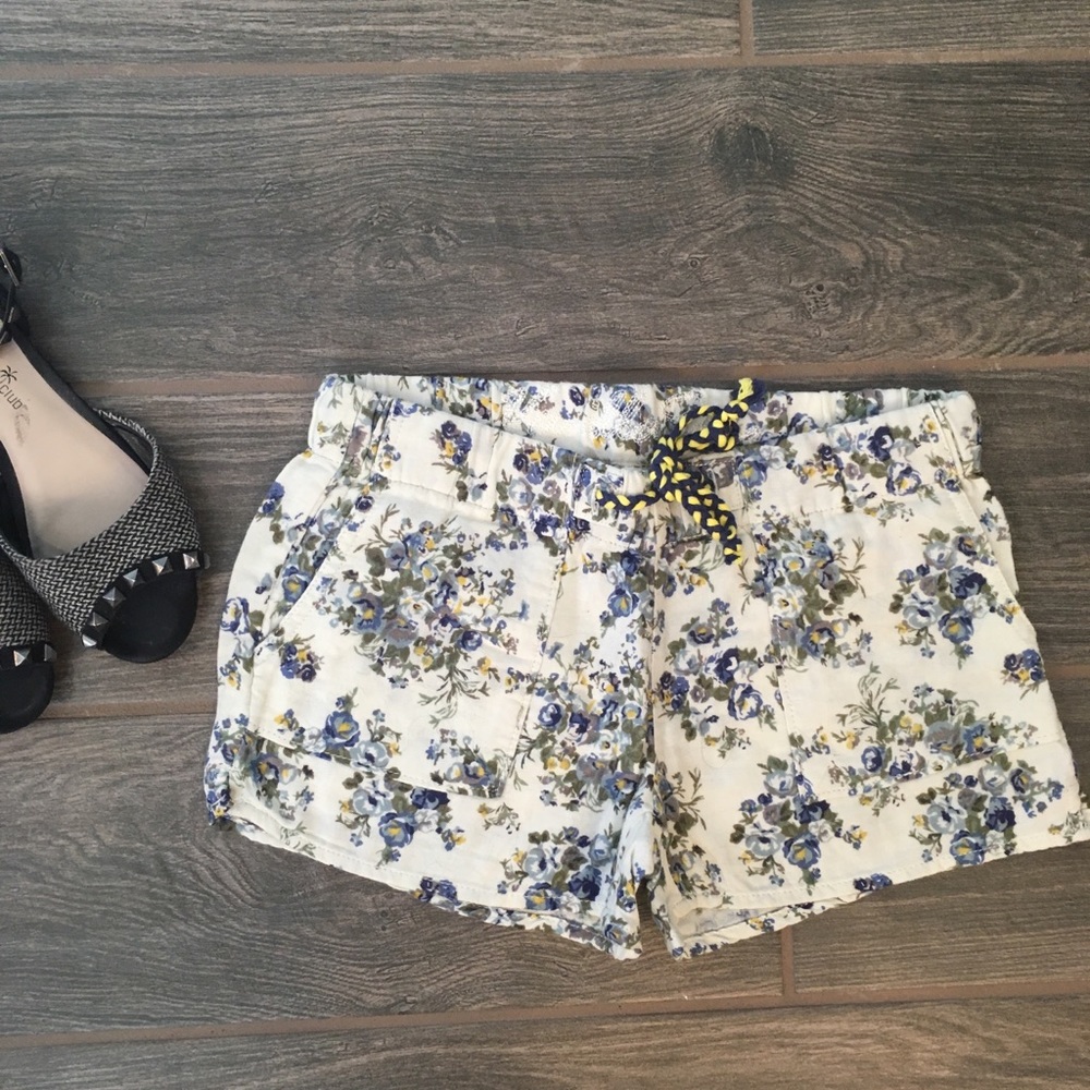 Cotton shorts - Picture 1 of 3